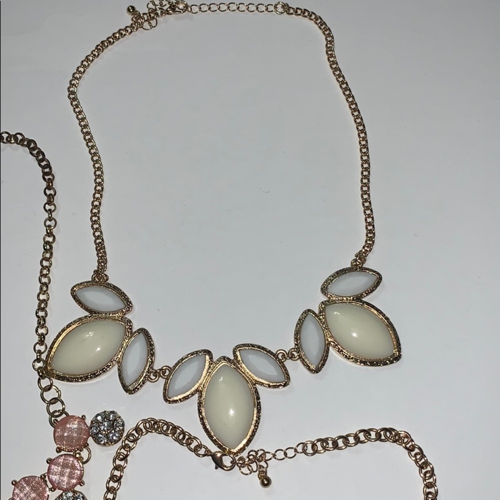 3 pairs of necklaces - Picture 2 of 2